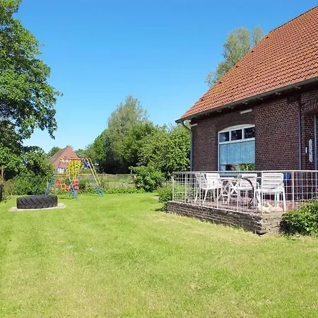 Alte Grundschule 2 *